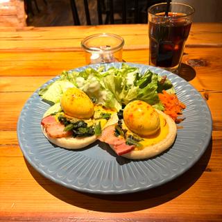 ベーコンエッグベネディクト(HOUSE MADE 横浜ジョイナス店)