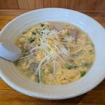 ニラ玉塩ラーメン(拉麺食道)