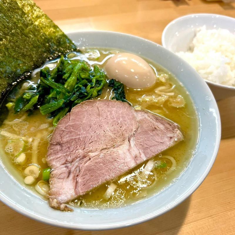 しょうゆ 並(家系らーめん 鷲)