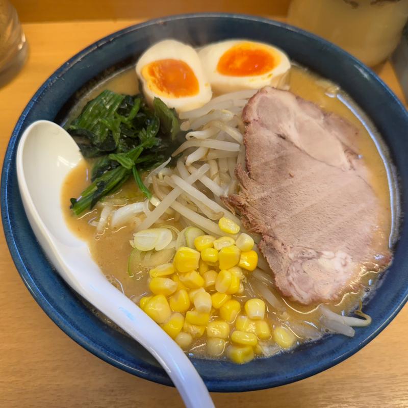 味噌ラーメン：煮卵(ラーメン無邪気 自由が丘南口店)