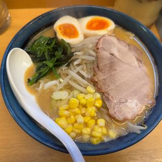 味噌ラーメン：煮卵
