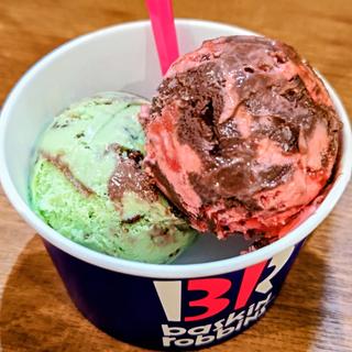 ドバイスタイルチョコレート・メルティストロベリーチョコレート(サーティワンアイスクリーム イオンフードスタイル港南台店)