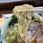 ネギ中華そば+わかめ(ニューともちんラーメン 川崎駅前店)