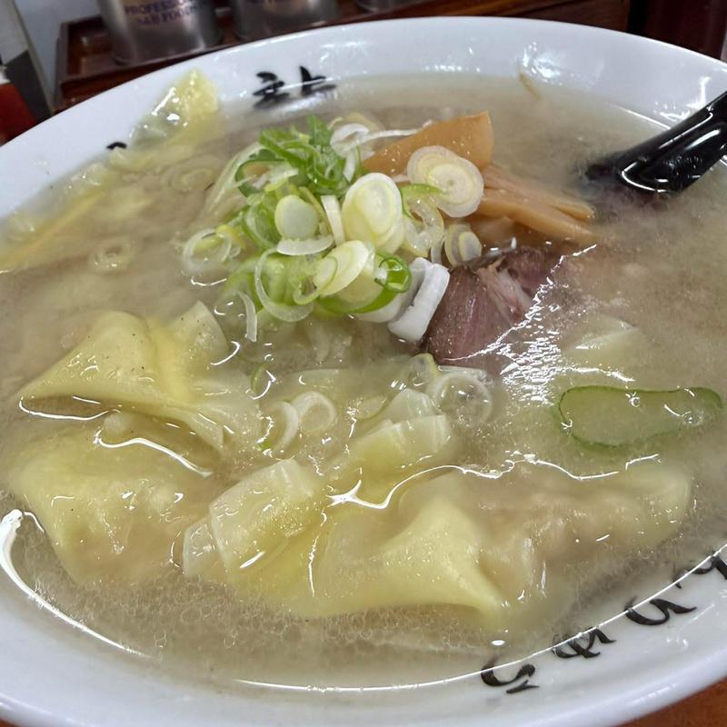 こってり塩ワンタン麺(満龍深堀店)