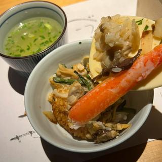 山菜アサリバター ズワイガニトッピング釜飯