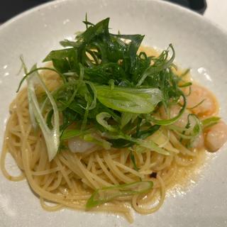 たっぷり九条葱と海老の柚子胡椒ソース(パスタモーレ 京都駅店 （PASTA MORE）)