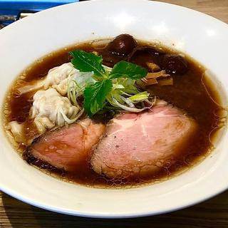 赤だし中華そば ワンタン2個(宍道湖しじみ中華蕎麦 琥珀)