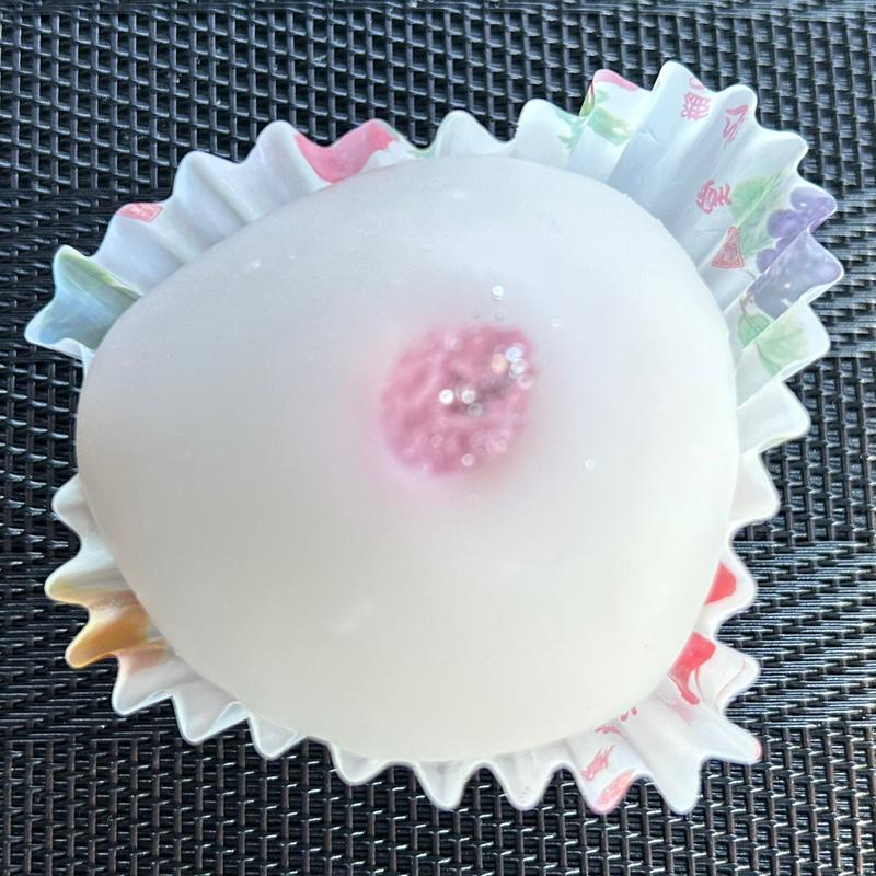 フルーツ餅いちご(松竹堂 吹田山田本店)