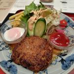 ハンバーグ（温玉添え）(和台所 花 )