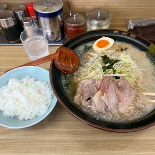 定番醤油ラーメン中 ライス