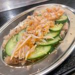 きゅうりとサメ軟骨梅肉和え