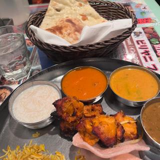 ランチブッフェ