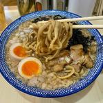 燕三条系背脂ラーメン 味玉ハーフ×2(五弦屋)