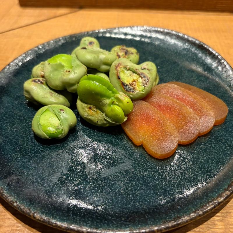 焼きソラマメと自家製カラスミ(tsugumi)