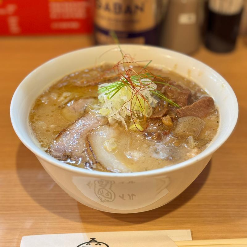 味噌らーめん　どて焼きのせ(ガモウスマイル)