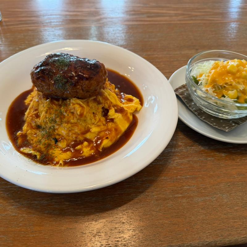 ハンバーグオムライスS(スープorサラダ、ドリンクセット)(みるくカフェ )