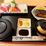 魚捨定食(刺身、焼魚、御飯セット)(魚捨)