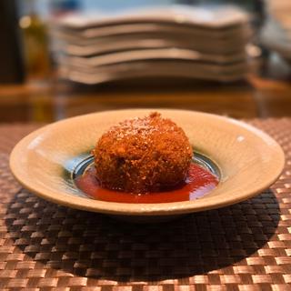 A5等級宮崎牛100%メンチカツ 自家製トマトソースで(イワナガ食堂)