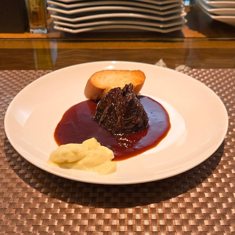 iwanaga食堂特製宮崎牛ホホ肉シチュー 特製ドミグラスソースで(イワナガ食堂)