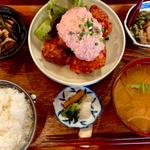 鳥唐揚げ定食