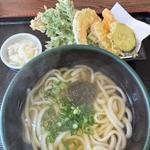 季節の野菜天うどん