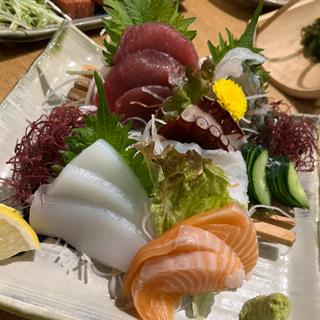 刺身五点盛り　セーイカ　イラブチャー　マグロ　タコ　サーモン(沖縄の台所ぱいかじ 恩納本店)