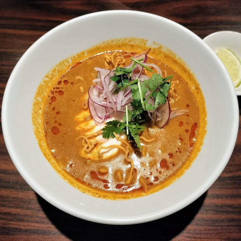 ココナッツカレーラーメン(カオソーイ)(SOI MARUYAMA)