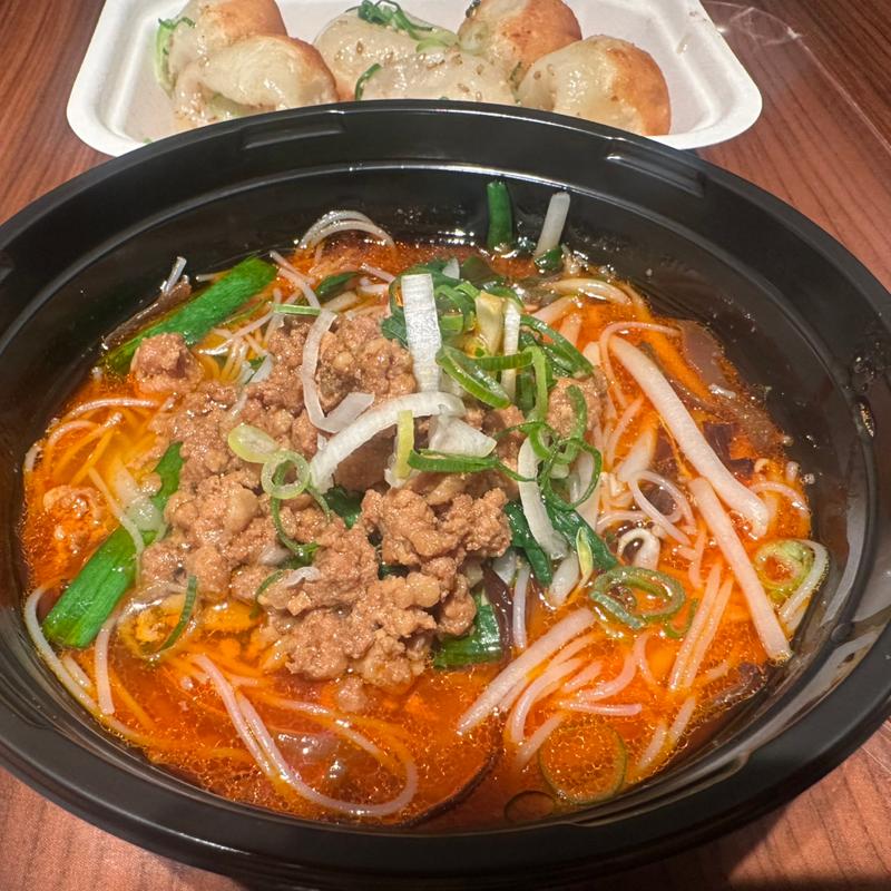 ピリ辛汁ビーフン(YUNYUN)