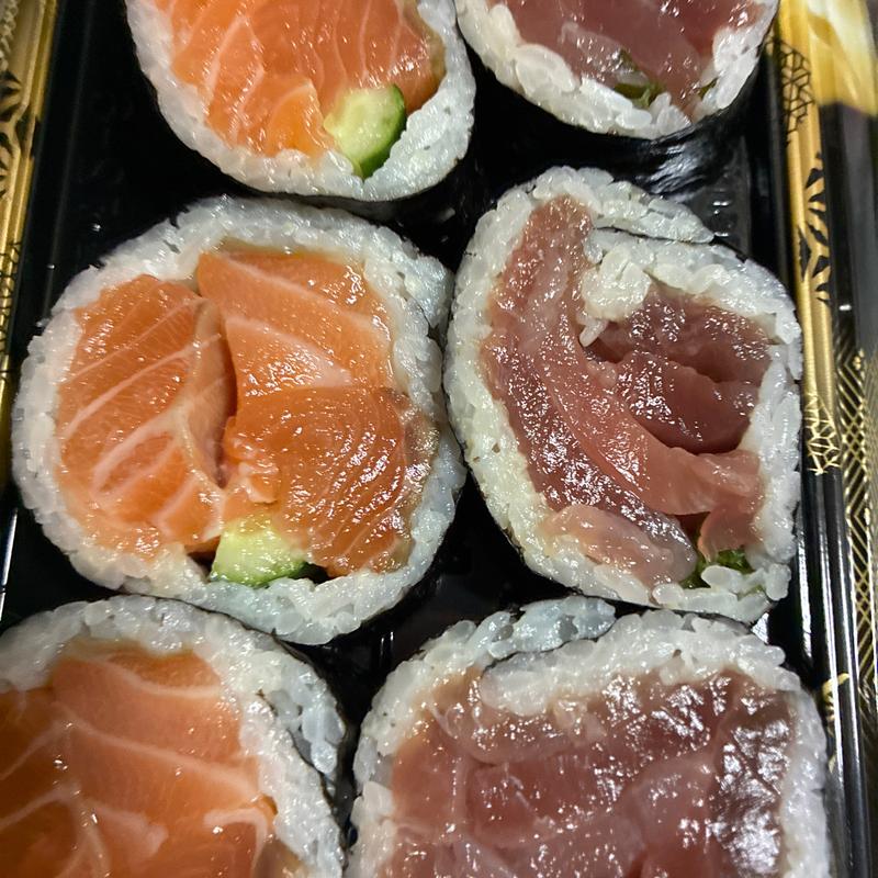 魚萬 ほぼ海鮮巻き(鉄火◦サーモン)(ロピア 屯田店)