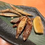 桜島灰干し鰹腹皮ときびなごの鹿児島魚介2種香味揚げ(ヱビスバー 札幌アピア店 (YEBISU BAR Sapporo Apia))