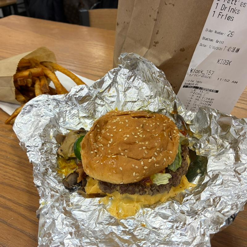 Bacon Cheese Burger(ファイブ ガイズ)