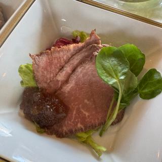 讃岐オリーブ牛のローストビーフ グレービーソース