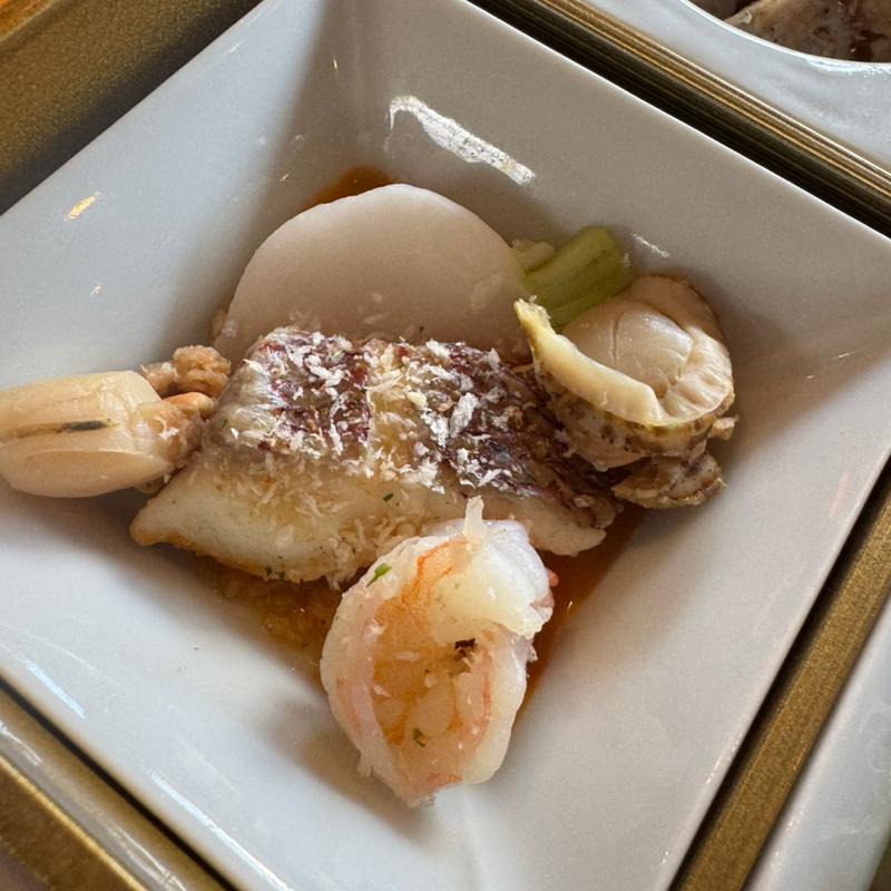 瀬戸内真鯛と魚介のブイヤベース仕立て(四国まんなか千年ものがたり)