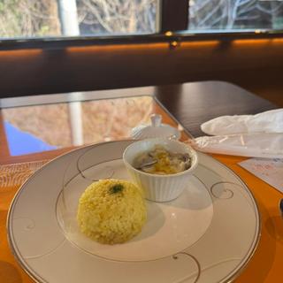 オリーブポークのクリーム煮 カレー風味 香川県産コシヒカリのターメリックライス(四国まんなか千年ものがたり)