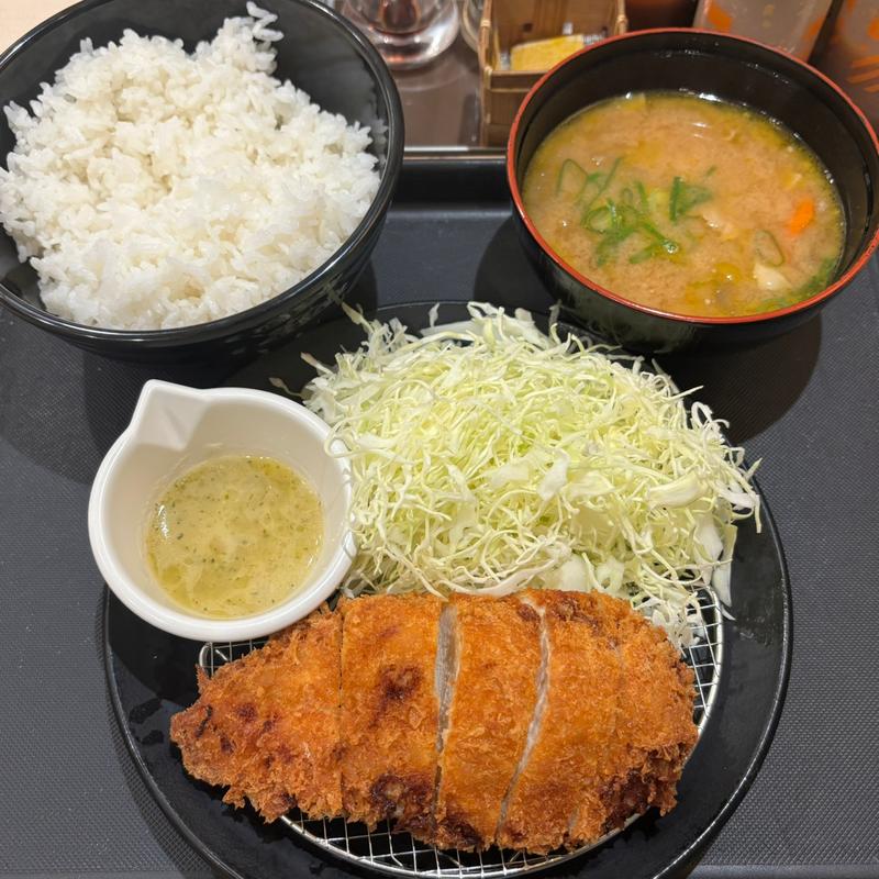 肉厚チキンムネかつ定食(松のや 中野坂上店)