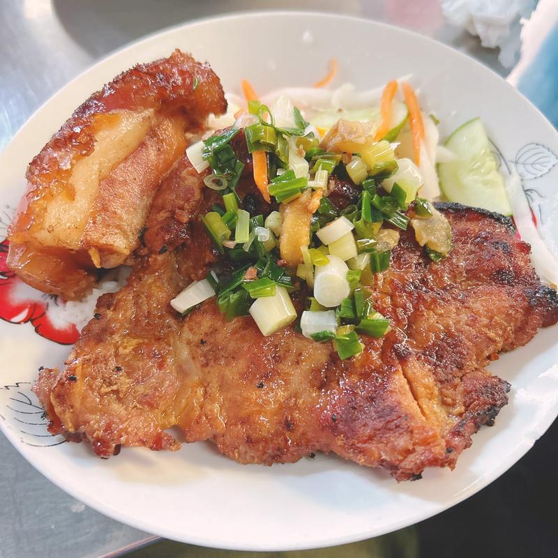 Cơm Tấm(Cơm tấm cô Phượng Bến Vân Đồn)