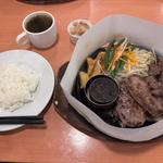 ハンバーグひとくちステーキ定食