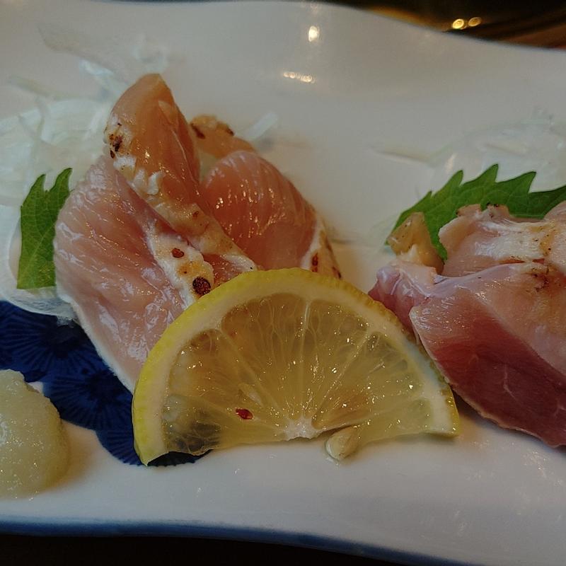鳥刺し_地元鶏焼き定食(地鶏の里 永楽荘 )