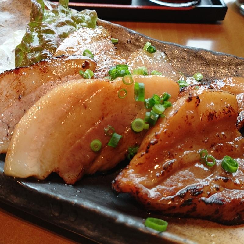 黒豚焼豚(地鶏の里 永楽荘 )