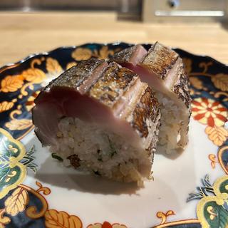 【19時 21時限定】寒サバの炙り寿司（1カン）