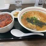 鶏ソースカツ丼　ラーメンセット