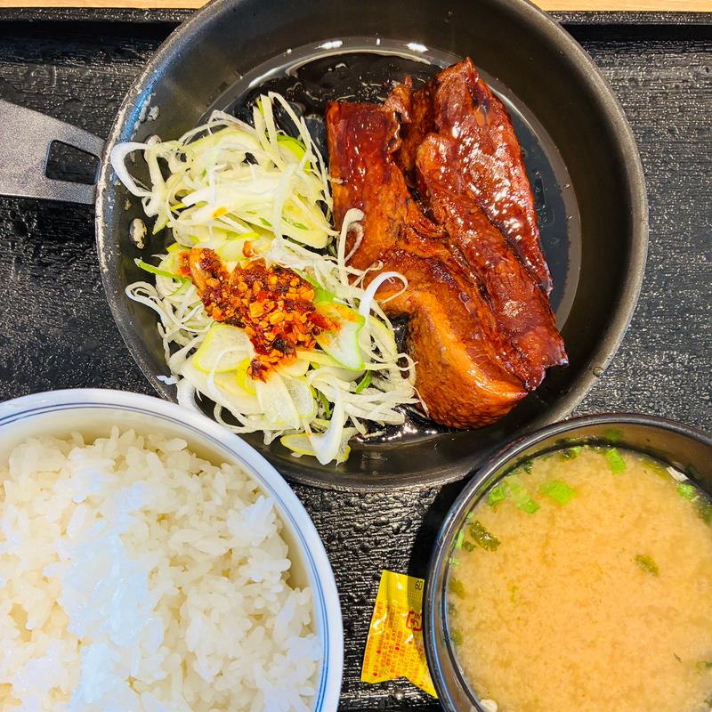 厚切り豚角煮定食(吉野家 環状２号線下永谷店)