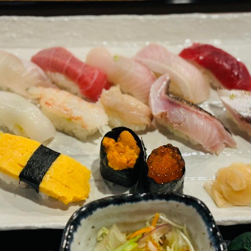 大盛にぎり（13貫）(博多太郎寿司)