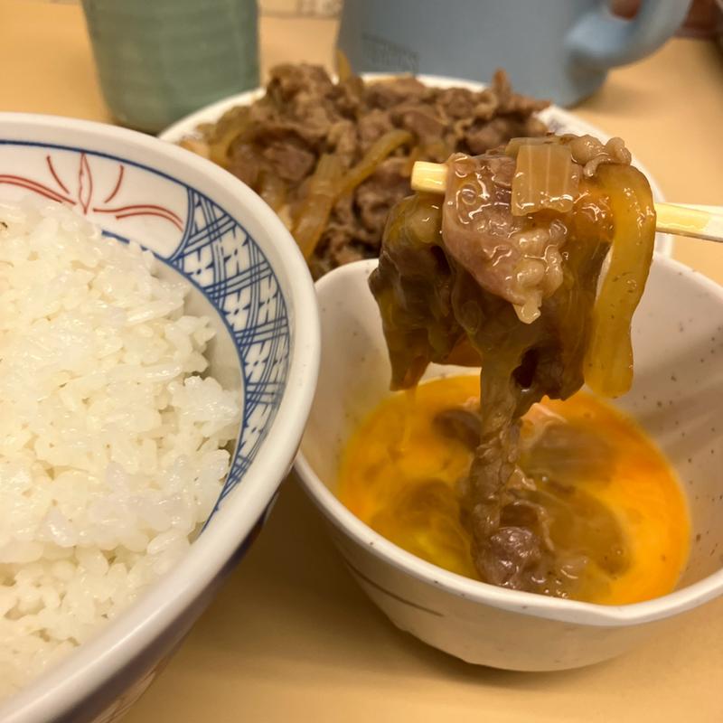 牛皿 玉子(牛丼専門サンボ （さんぼ）)