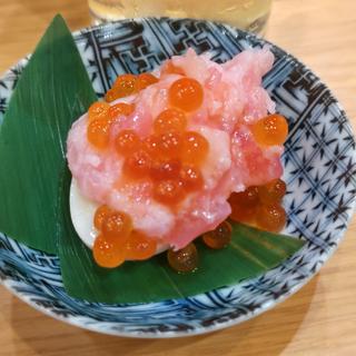 煮たまごのとろいくらのせ