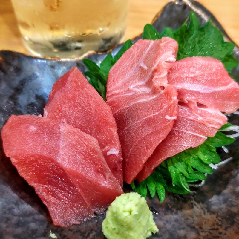 本まぐろ相盛り(魚と酒はなたれ 野毛五番街店)