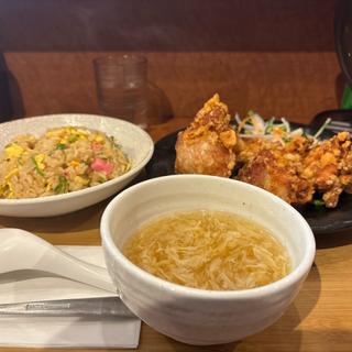 鶏の唐揚げ＋炒飯コンビ