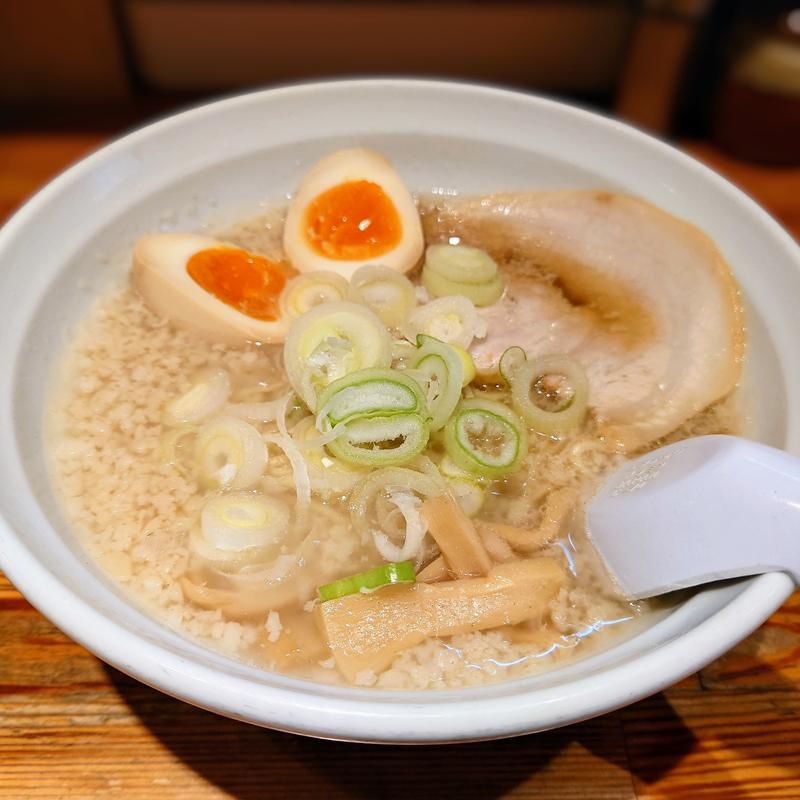 朝らーめん 玉子(こってりらーめん せきやけ)