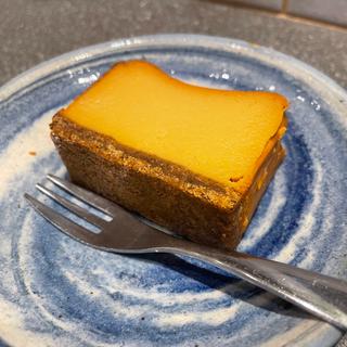 塩キャラメルチーズケーキ(BERTH COFFEE ROASTERY "Haru")