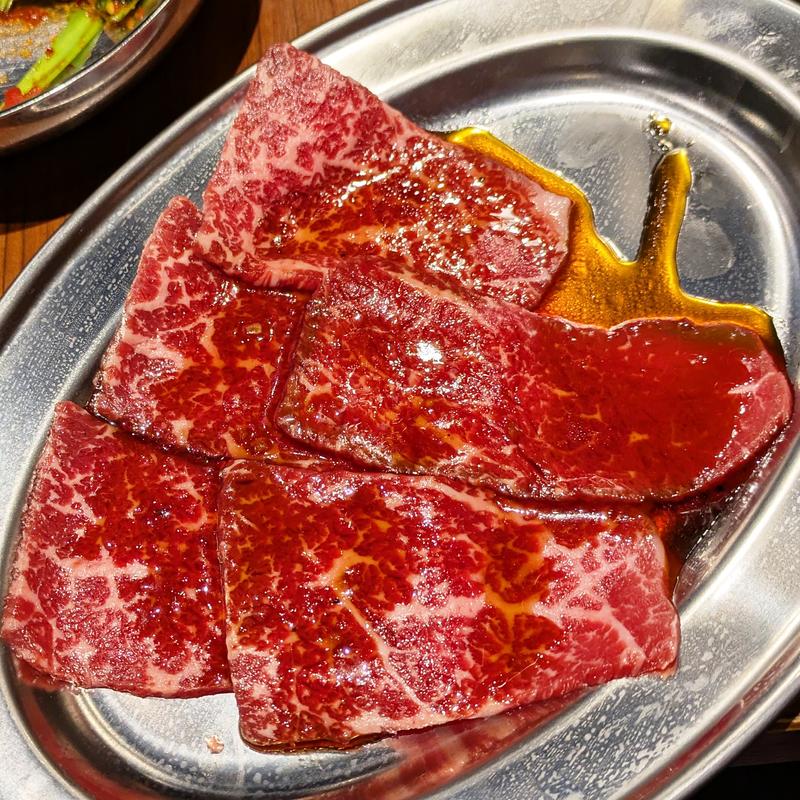 生ロース(鶴見ホルモンセンター)